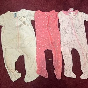 3 sleepers/baby Pajamas 3 months for baby girl